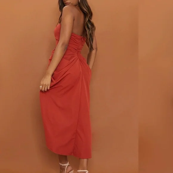PrettyLittleThing Strapless Dress in Rich Rust - Picture 2 of 7